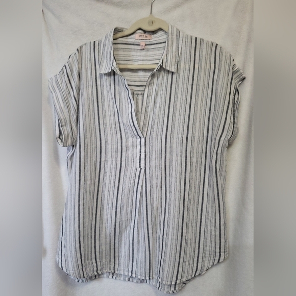 Per Se Tops - per se Woman's Striped Linen Blend Top with Buttons Down the Back
